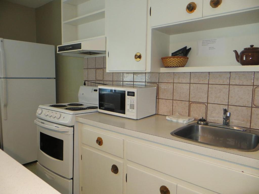 Harrison Village Motel Harrison Hot Springs Quarto foto